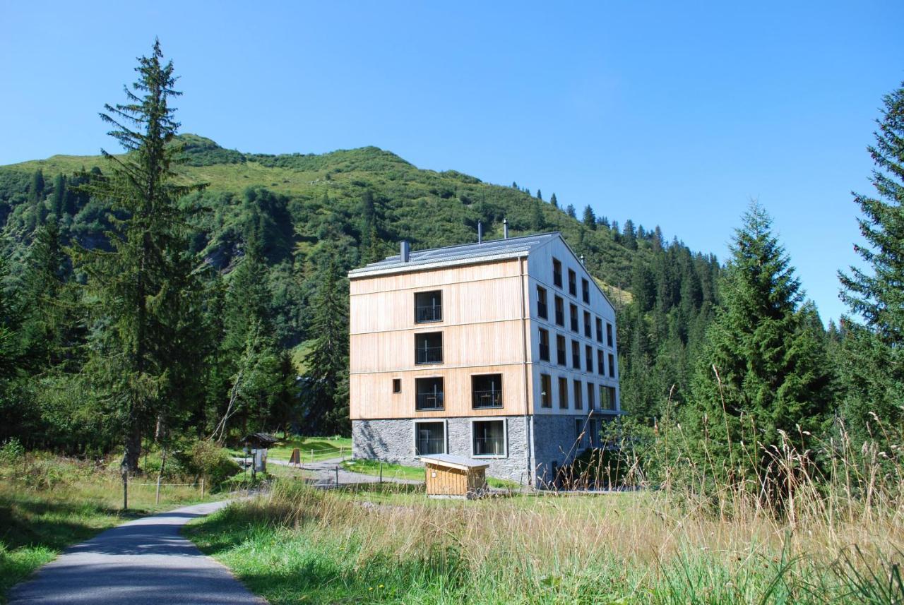 Berghotel Mettmen Schwanden  Buitenkant foto