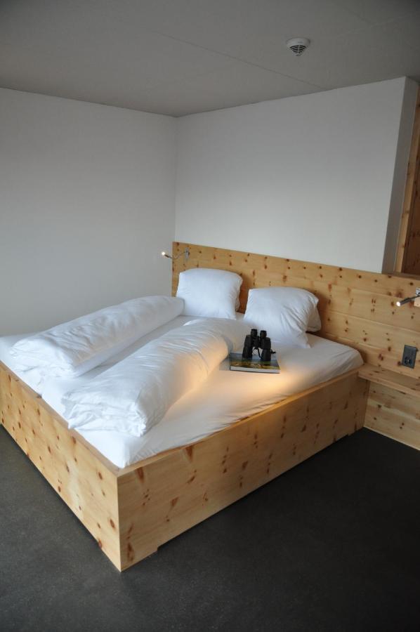 Berghotel Mettmen Schwanden  Buitenkant foto
