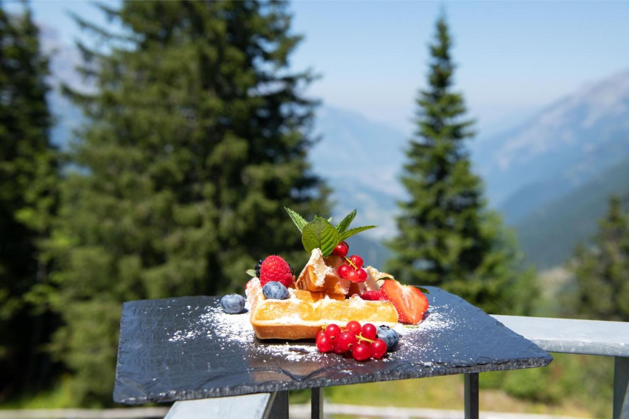 Berghotel Mettmen Schwanden  Buitenkant foto