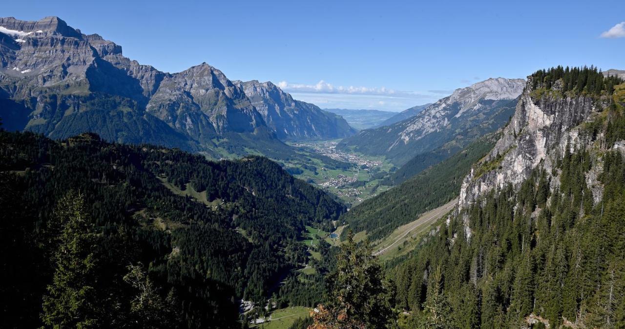 Berghotel Mettmen Schwanden  Buitenkant foto